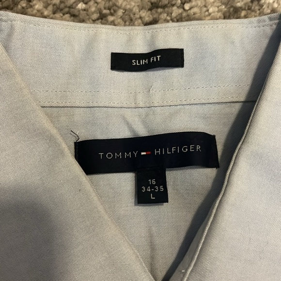 Tommy Hilfiger Button Up - Picture 2 of 5